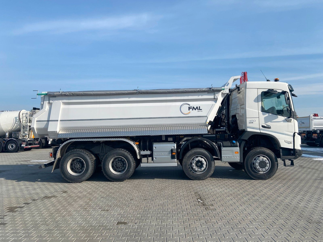 Volvo FMX 460 GSR 8x6 FML KIPPER Volvo FMX 460 GSR 8x6 FML KIPPER - Truk jungkit: gambar 3 Volvo FMX 460 GSR 8x6 FML KIPPER Volvo FMX 460 GSR 8x6 FML KIPPER - Truk jungkit: gambar 3