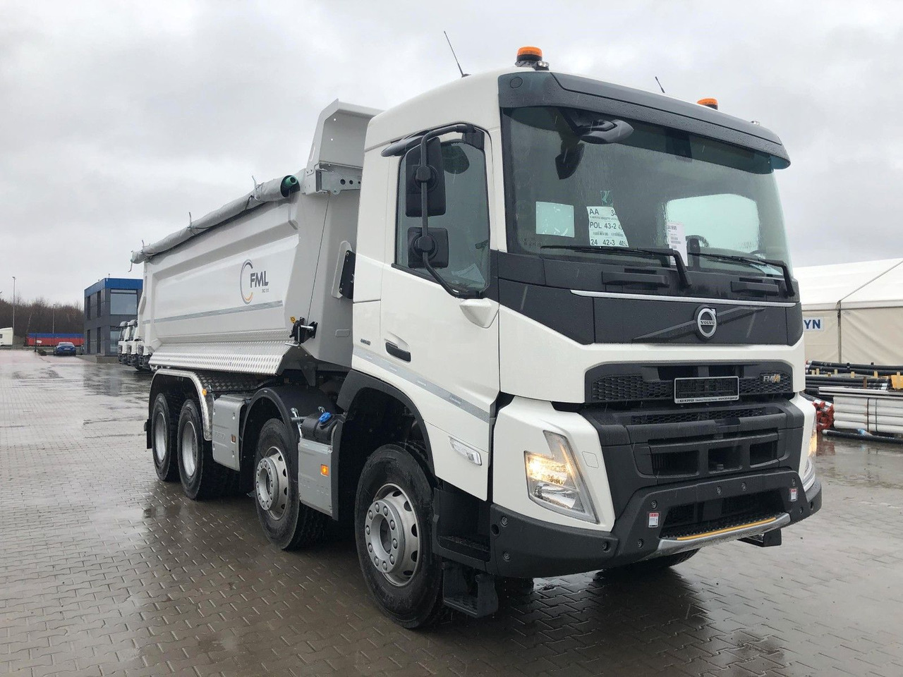 Volvo FMX 500 8x4 FML KIPPER - Truk jungkit: gambar 1 Volvo FMX 500 8x4 FML KIPPER - Truk jungkit: gambar 1