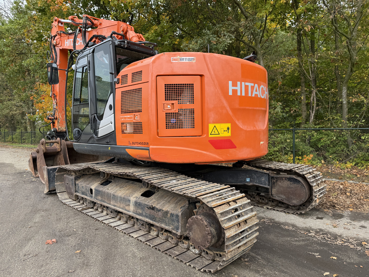 Hitachi ZX225USLC-6 - Ekskavator perayap: gambar 3 Hitachi ZX225USLC-6 - Ekskavator perayap: gambar 3