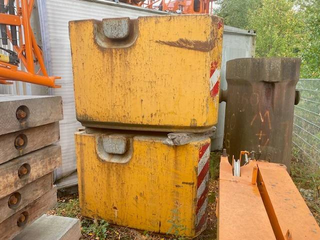 Liebherr Ballastplatten / Counterweight plates LTM 1200-5.1 - Derek pemuat untuk Peralatan konstruksi: gambar 1 Liebherr Ballastplatten / Counterweight plates LTM 1200-5.1 - Derek pemuat untuk Peralatan konstruksi: gambar 1