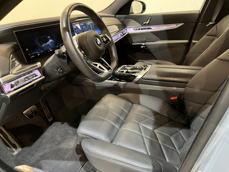 BMW i7 xDrive60 106 kWh / M Sportpakket / Panoramadak / Bowers & Wilkins / 11.600 KM !! - Mobil sedan: gambar 5 BMW i7 xDrive60 106 kWh / M Sportpakket / Panoramadak / Bowers & Wilkins / 11.600 KM !! - Mobil sedan: gambar 5