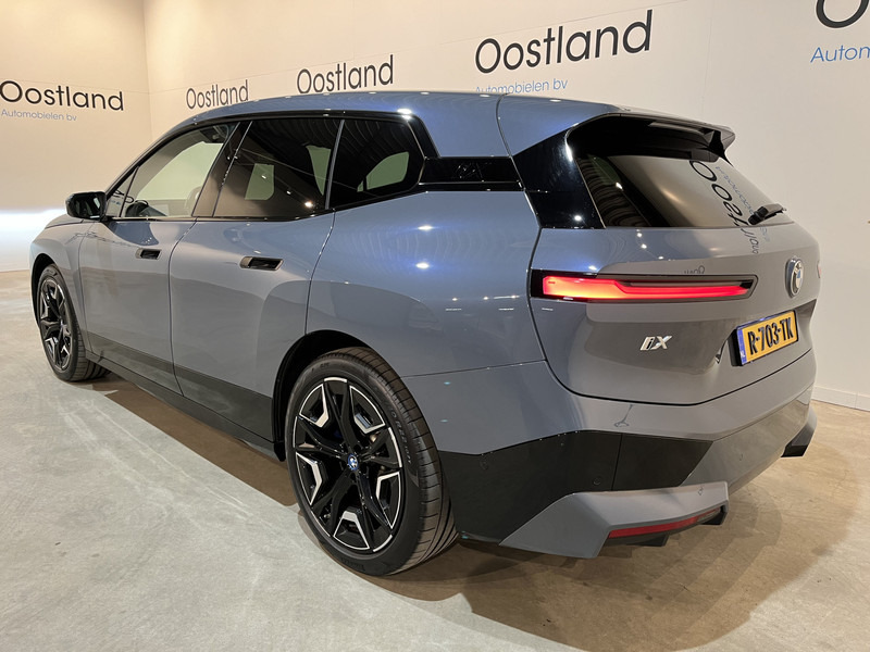 BMW iX xDrive40 High Executive 77 kWh / Luchtvering / Pano / Harman Kardon / Trekhaak / Sportpakket / 27.750 KM !! - Mobil SUV: gambar 4 BMW iX xDrive40 High Executive 77 kWh / Luchtvering / Pano / Harman Kardon / Trekhaak / Sportpakket / 27.750 KM !! - Mobil SUV: gambar 4