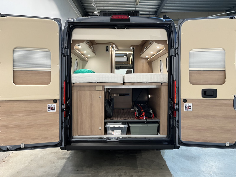 Carthago MALIBU VAN 640 LE GT Skyview 160 PK Automaat / Dakairco / Compleet Als Nieuw ! / 17.200 KM !! - Mobil kemping: gambar 3 Carthago MALIBU VAN 640 LE GT Skyview 160 PK Automaat / Dakairco / Compleet Als Nieuw ! / 17.200 KM !! - Mobil kemping: gambar 3