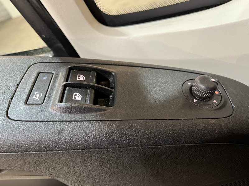 Van kecil Fiat Ducato 2.3 MultiJet L2H2 120 PK / Euro 6 / Airco / Camera / Cruise Control / Trekhaak / Navigatie / 3-Zits / 72.600 KM !!: gambar 11