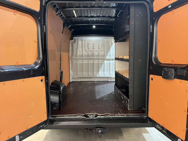 Fiat Ducato 2.3 MultiJet L2H2 120 PK / Euro 6 / Airco / Camera / Cruise Control / Trekhaak / Navigatie / 3-Zits / 72.600 KM !! - Van kecil: gambar 5 Fiat Ducato 2.3 MultiJet L2H2 120 PK / Euro 6 / Airco / Camera / Cruise Control / Trekhaak / Navigatie / 3-Zits / 72.600 KM !! - Van kecil: gambar 5