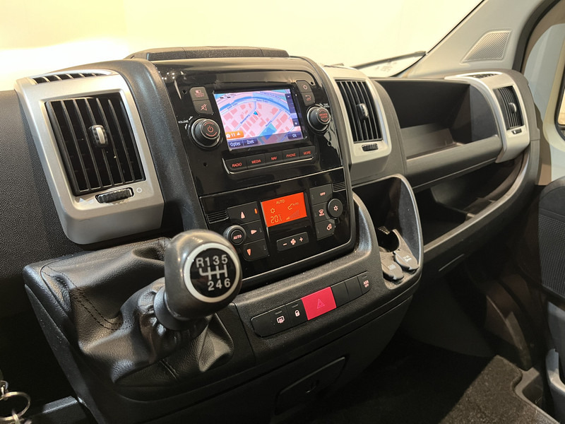 Van kecil Fiat Ducato 2.3 MultiJet L2H2 120 PK / Euro 6 / Airco / Camera / Cruise Control / Trekhaak / Navigatie / 3-Zits / 72.600 KM !!: gambar 5