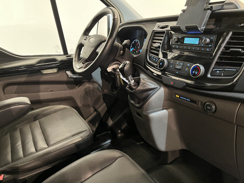 Ford Transit Custom 300 2.0 TDCI 130 PK L1H1 Trail / Euro6 / Airco / Cruise / Leer / PDC / 3-zits / 35.000 KM !! / BPM VRIJ !! - Van kecil: gambar 3 Ford Transit Custom 300 2.0 TDCI 130 PK L1H1 Trail / Euro6 / Airco / Cruise / Leer / PDC / 3-zits / 35.000 KM !! / BPM VRIJ !! - Van kecil: gambar 3
