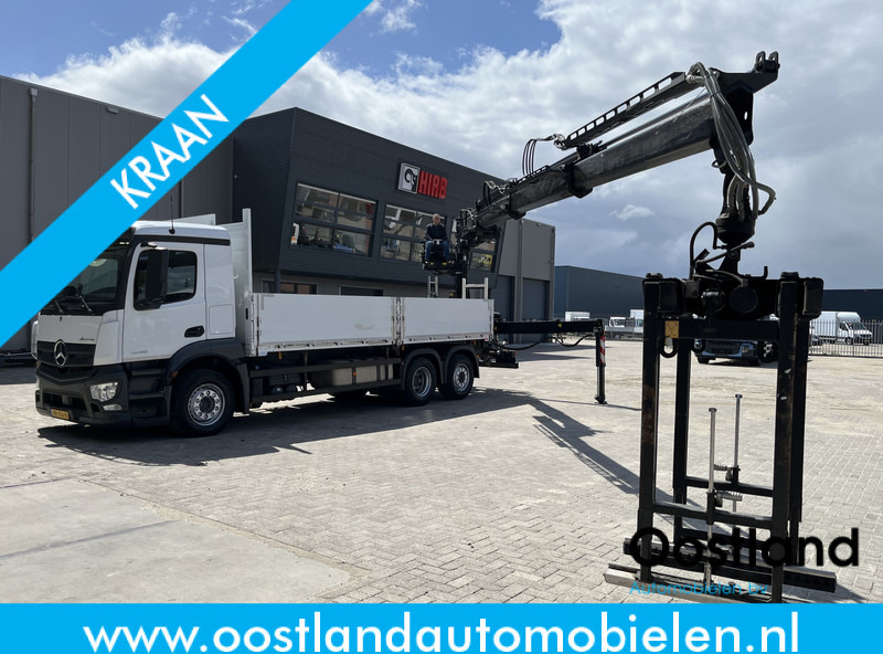 Mercedes-Benz ANTOS 2546 6X2 Bouwstoffenauto / Open laadbak vv KRAAN MKG HLK 221-3 met Palletklem - Truk flatbed, Truk derek: gambar 1 Mercedes-Benz ANTOS 2546 6X2 Bouwstoffenauto / Open laadbak vv KRAAN MKG HLK 221-3 met Palletklem - Truk flatbed, Truk derek: gambar 1