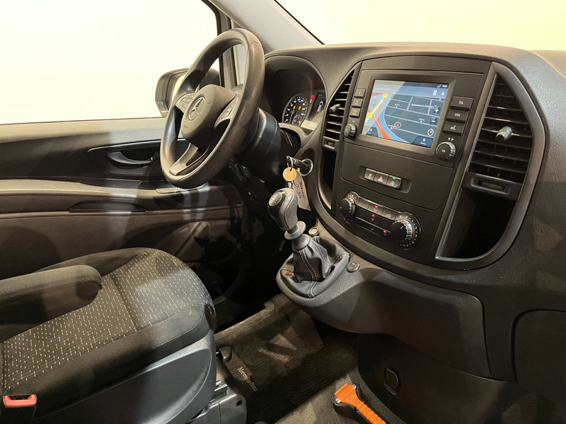 Mercedes-Benz Vito 116 CDI L2 RWD / Euro 6 / Servicebus / Aluca Inrichting / Imperiaal / Trekhaak / CarPlay / AC / Navi / Camera / 76.900 KM !! / BPM VRIJ !! - Van kecil: gambar 3 Mercedes-Benz Vito 116 CDI L2 RWD / Euro 6 / Servicebus / Aluca Inrichting / Imperiaal / Trekhaak / CarPlay / AC / Navi / Camera / 76.900 KM !! / BPM VRIJ !! - Van kecil: gambar 3