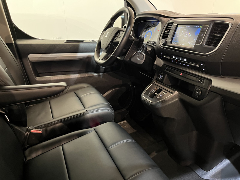 Peugeot e-Expert EV L3 DC Dubbel Cabine 75 kWh / 2X Schuifdeur / Trekhaak / Camera / Leder / CarPlay / Navigatie / Clima / Cruise / 49.300 KM !! - Van kecil, Van kombi: gambar 3 Peugeot e-Expert EV L3 DC Dubbel Cabine 75 kWh / 2X Schuifdeur / Trekhaak / Camera / Leder / CarPlay / Navigatie / Clima / Cruise / 49.300 KM !! - Van kecil, Van kombi: gambar 3