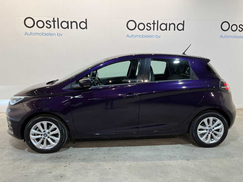 Renault ZOE R110 Experience 52 kWh (Huuraccu) / CarPlay / Camera / Airco / Cruise Control / LMV / Navigatie / 11.000 KM !! Prijs ex BTW € 11.500,- - Mobil: gambar 3 Renault ZOE R110 Experience 52 kWh (Huuraccu) / CarPlay / Camera / Airco / Cruise Control / LMV / Navigatie / 11.000 KM !! Prijs ex BTW € 11.500,- - Mobil: gambar 3