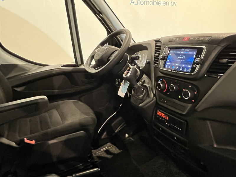 Iveco Daily 35S18 3.0 BE Clixtar Automaat Bakwagen met Laadklep / Laadvermogen 3.060 KG / Euro 6 / Luchtvering / Airco / Camera / CarPlay / Cruise Control / 91.000 KM !! - Tractor head: gambar 4 Iveco Daily 35S18 3.0 BE Clixtar Automaat Bakwagen met Laadklep / Laadvermogen 3.060 KG / Euro 6 / Luchtvering / Airco / Camera / CarPlay / Cruise Control / 91.000 KM !! - Tractor head: gambar 4