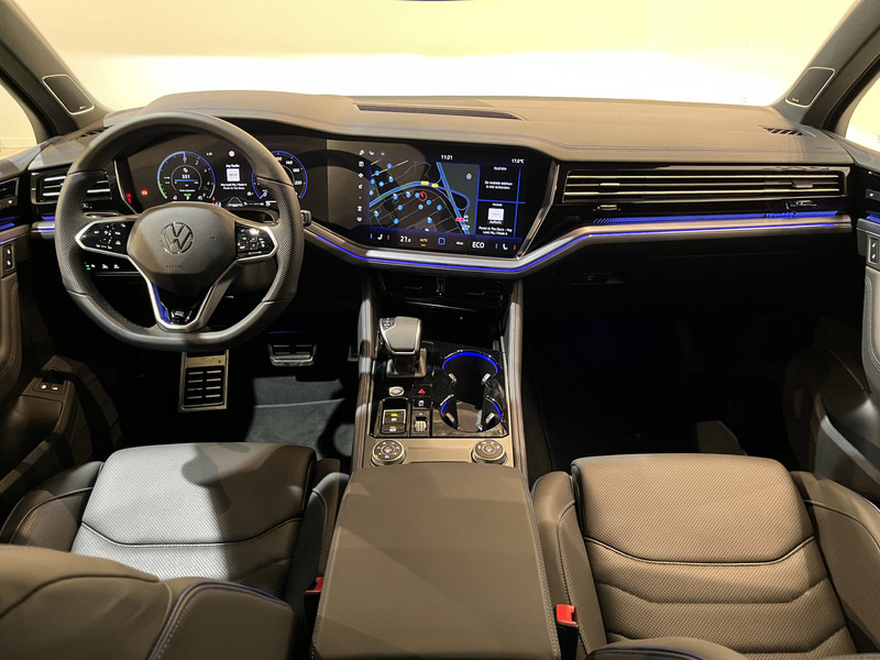 Volkswagen Touareg R 3.0 TSi 462 PK eHybrid 4MOTION Full Options / Luchtvering / IQ Matrix / 360 Camera / Panoramadak / Head-Up / Leder / Stoelventilatie / Stoelverwarming - Mobil SUV: gambar 2 Volkswagen Touareg R 3.0 TSi 462 PK eHybrid 4MOTION Full Options / Luchtvering / IQ Matrix / 360 Camera / Panoramadak / Head-Up / Leder / Stoelventilatie / Stoelverwarming - Mobil SUV: gambar 2