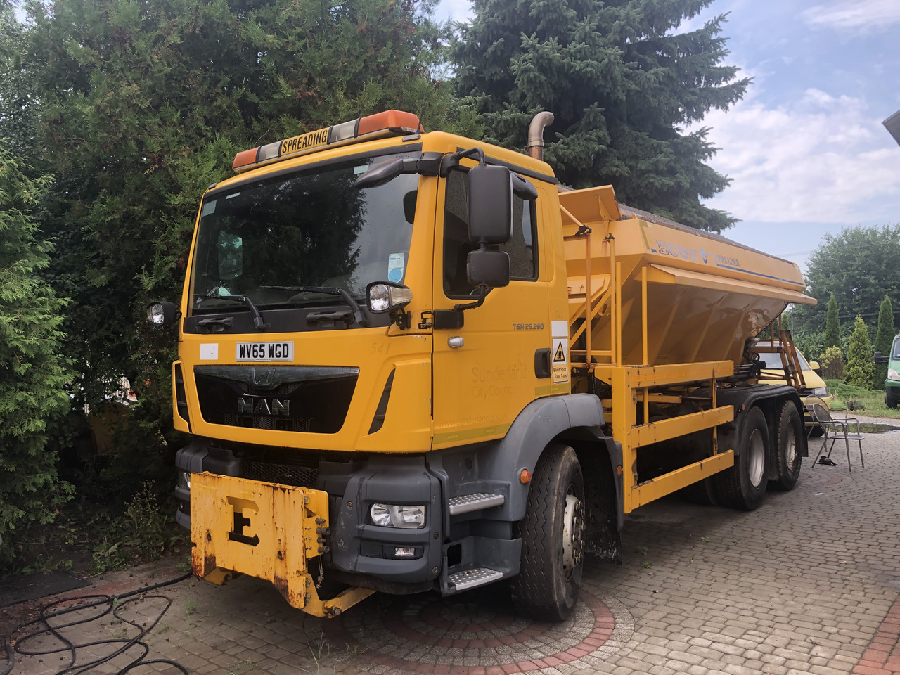 MAN TGM 26.290 Gritter/spreder 6x4 plough - Kendaraan Kota/ Khusus: gambar 1 MAN TGM 26.290 Gritter/spreder 6x4 plough - Kendaraan Kota/ Khusus: gambar 1