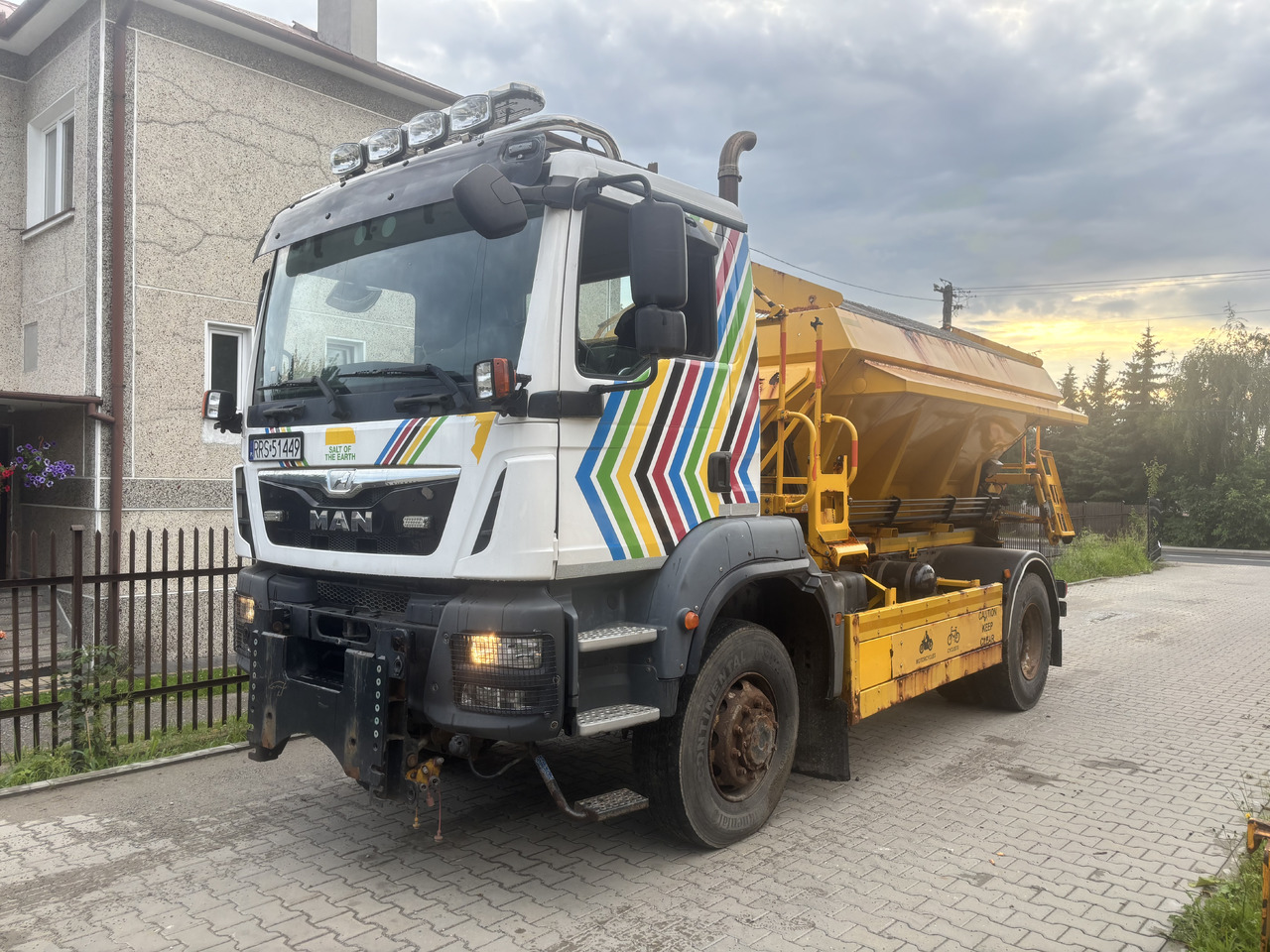 MAN TGM 18.290 4X4 BB GRITTER/SPREADER/PLOUGH - Truk bajak salju: gambar 2 MAN TGM 18.290 4X4 BB GRITTER/SPREADER/PLOUGH - Truk bajak salju: gambar 2