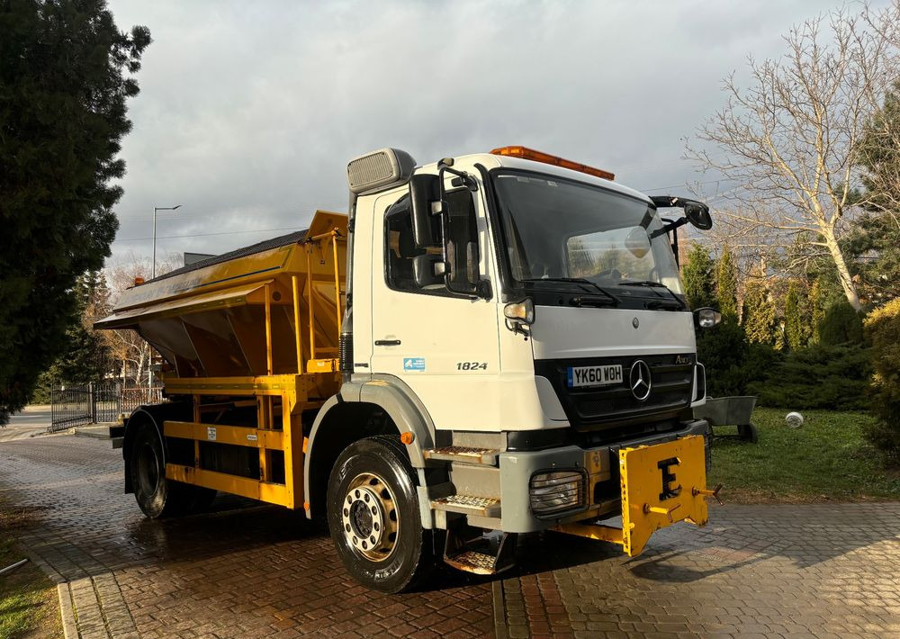Mercedes-Benz Axor 4x2 piaskarka solarka econ schmidt 1824 e5 - Truk bajak salju: gambar 2 Mercedes-Benz Axor 4x2 piaskarka solarka econ schmidt 1824 e5 - Truk bajak salju: gambar 2