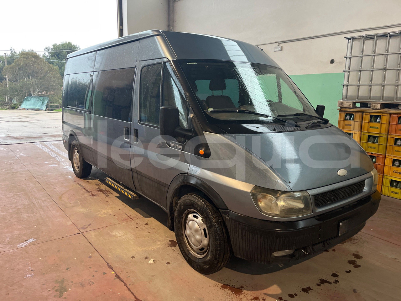 Ford Transit - Bus mini, Van penumpang: gambar 1 Ford Transit - Bus mini, Van penumpang: gambar 1