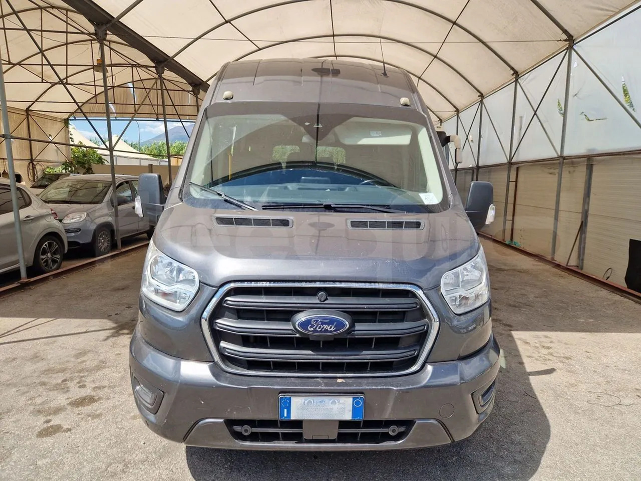 Ford Transit - Bus mini, Van penumpang: gambar 2 Ford Transit - Bus mini, Van penumpang: gambar 2