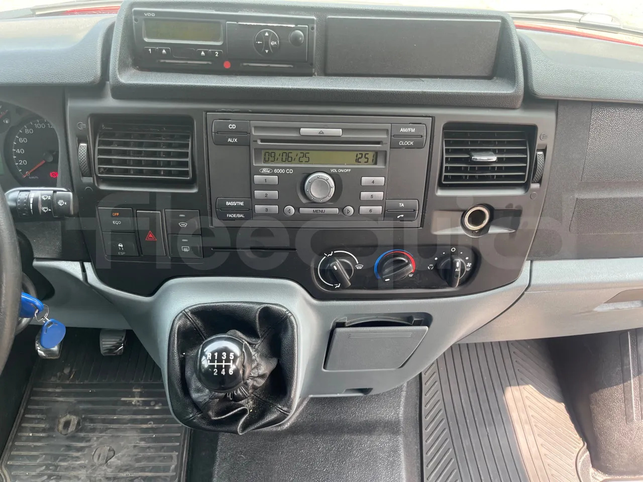 Ford Transit Tourneo - Bus mini, Van penumpang: gambar 2 Ford Transit Tourneo - Bus mini, Van penumpang: gambar 2