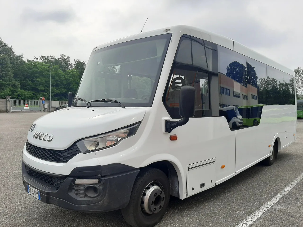 Indcar Mobi - Bus pariwisata: gambar 4 Indcar Mobi - Bus pariwisata: gambar 4
