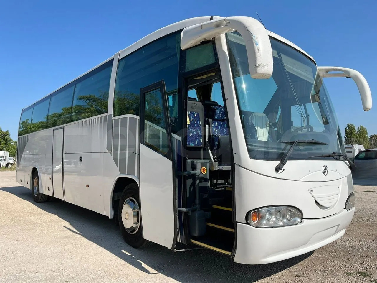 Irizar Scania Century - Bus pariwisata: gambar 1 Irizar Scania Century - Bus pariwisata: gambar 1