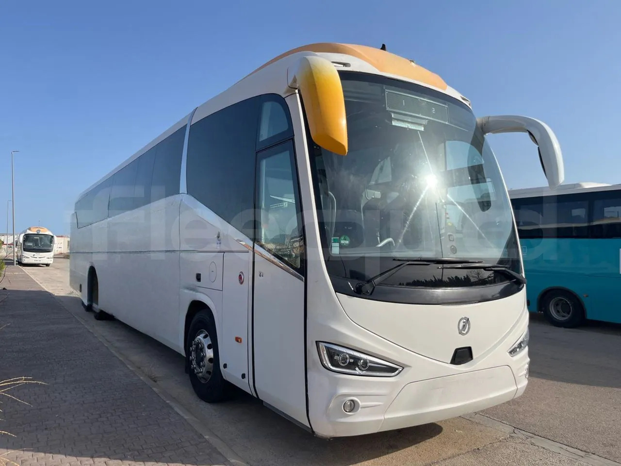 Irizar i6 - Bus pariwisata: gambar 1 Irizar i6 - Bus pariwisata: gambar 1