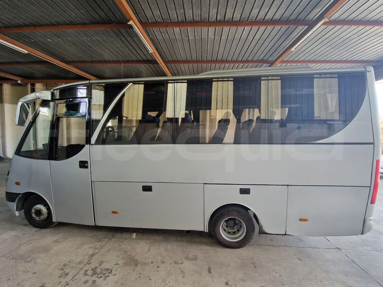 Iveco 65C15/70 - Bus pariwisata: gambar 5 Iveco 65C15/70 - Bus pariwisata: gambar 5