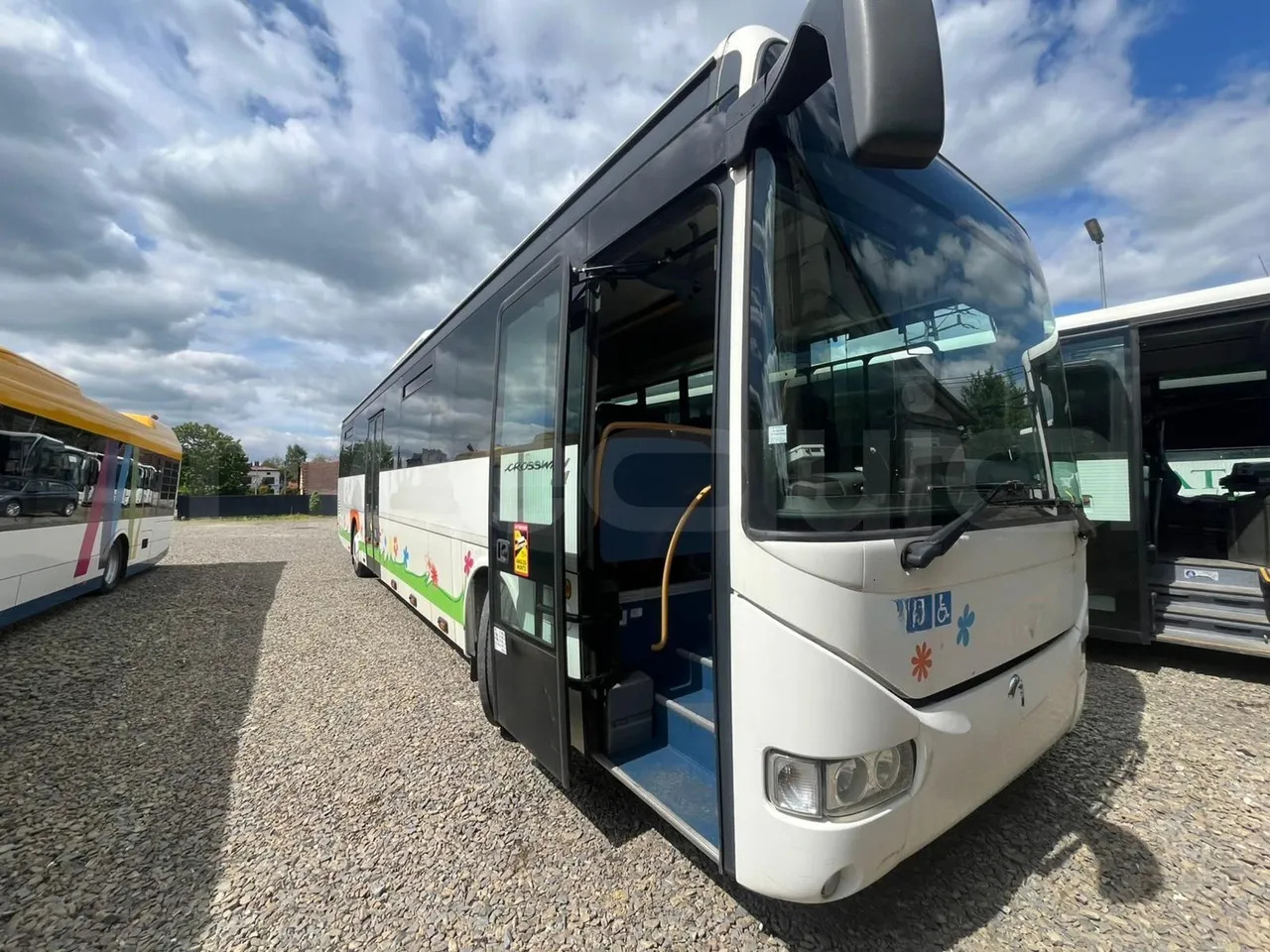 Iveco Crossway - Bus pariwisata: gambar 1 Iveco Crossway - Bus pariwisata: gambar 1