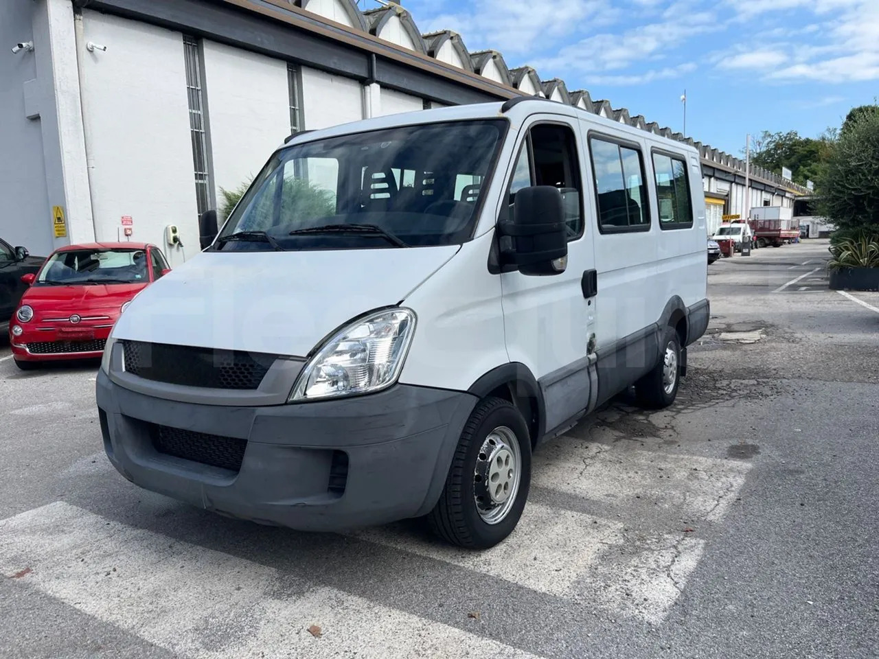 Iveco Daily - Bus mini, Van penumpang: gambar 4 Iveco Daily - Bus mini, Van penumpang: gambar 4