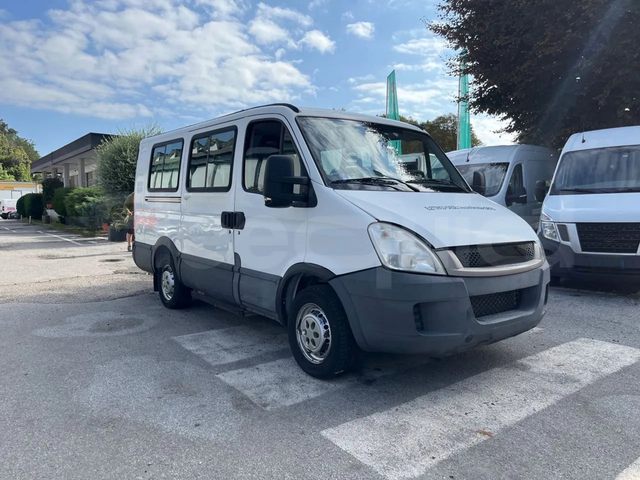 Iveco Daily - Bus mini, Van penumpang: gambar 1 Iveco Daily - Bus mini, Van penumpang: gambar 1