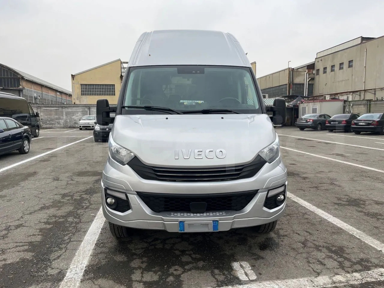 Iveco Daily - Bus mini, Van penumpang: gambar 1 Iveco Daily - Bus mini, Van penumpang: gambar 1