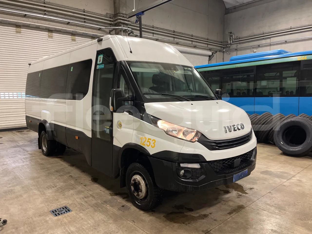 Iveco Daily - Bus mini, Van penumpang: gambar 1 Iveco Daily - Bus mini, Van penumpang: gambar 1