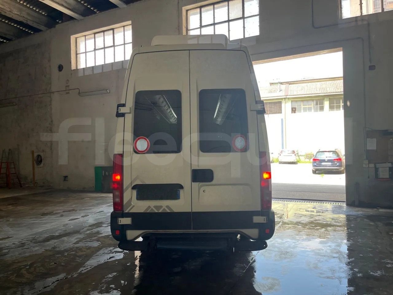 Iveco Daily - Bus mini, Van penumpang: gambar 5 Iveco Daily - Bus mini, Van penumpang: gambar 5