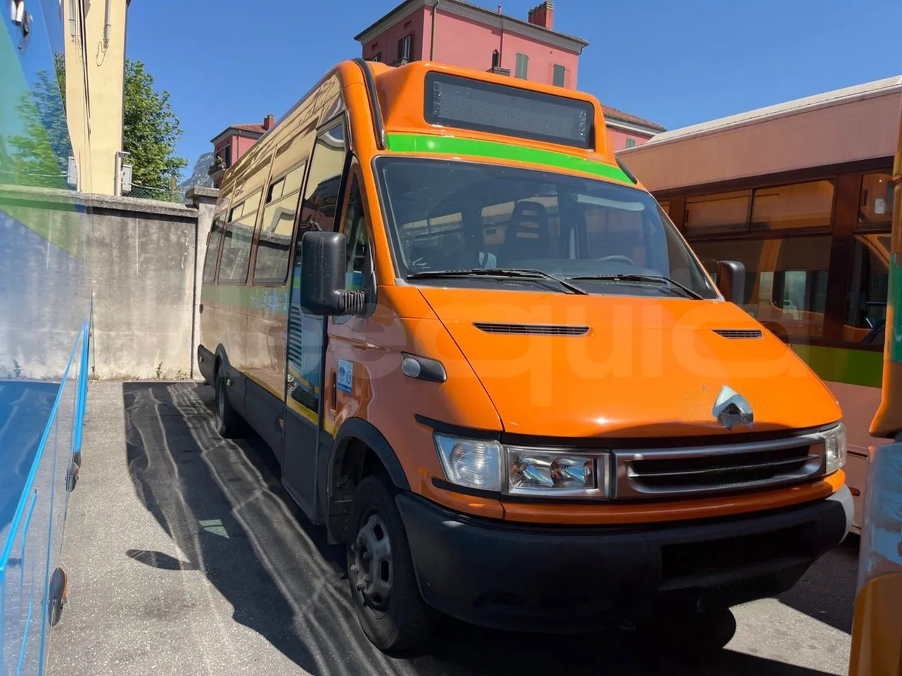 Iveco Daily - Bus mini, Van penumpang: gambar 1 Iveco Daily - Bus mini, Van penumpang: gambar 1