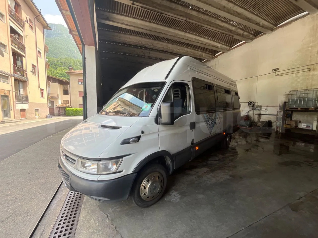 Iveco Daily - Bus mini, Van penumpang: gambar 4 Iveco Daily - Bus mini, Van penumpang: gambar 4