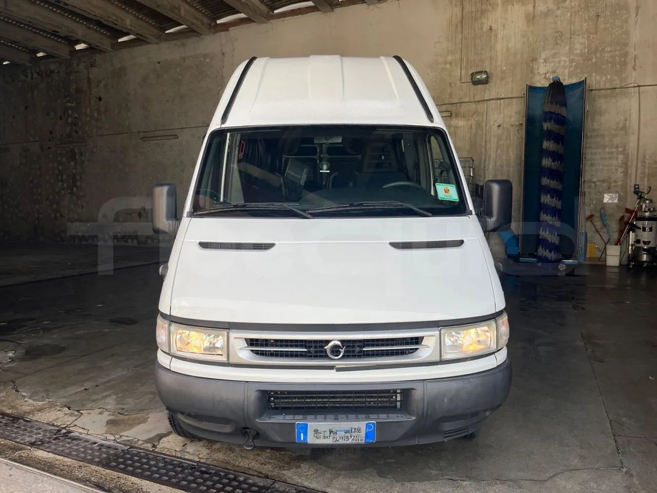 Iveco Daily - Bus mini, Van penumpang: gambar 2 Iveco Daily - Bus mini, Van penumpang: gambar 2