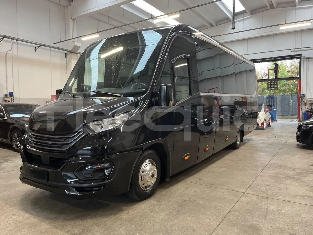 Iveco Daily - Bus pariwisata: gambar 4 Iveco Daily - Bus pariwisata: gambar 4