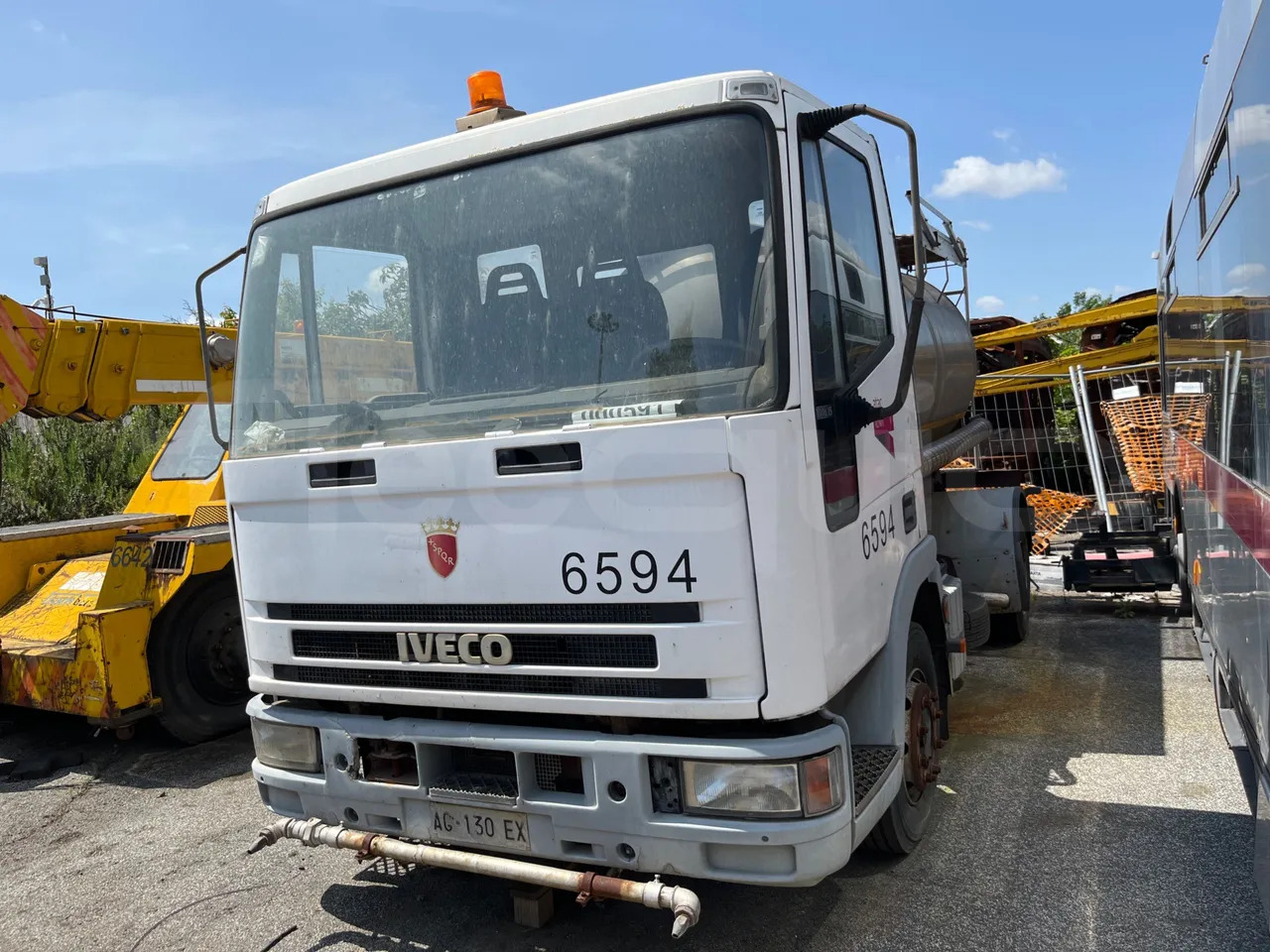 Iveco Eurocargo 100E15 - Bus mini, Van penumpang: gambar 3 Iveco Eurocargo 100E15 - Bus mini, Van penumpang: gambar 3