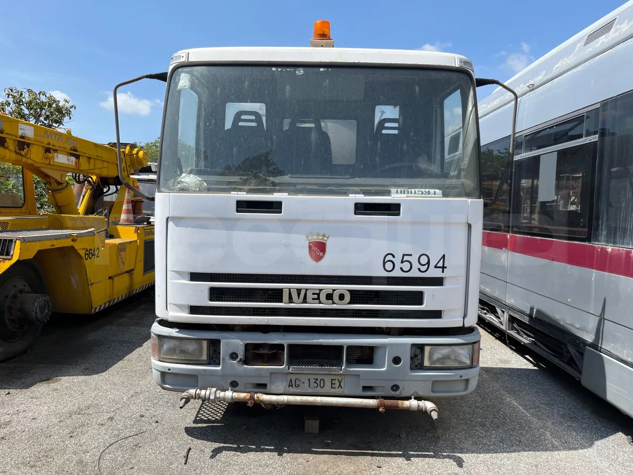 Iveco Eurocargo 100E15 - Bus mini, Van penumpang: gambar 2 Iveco Eurocargo 100E15 - Bus mini, Van penumpang: gambar 2