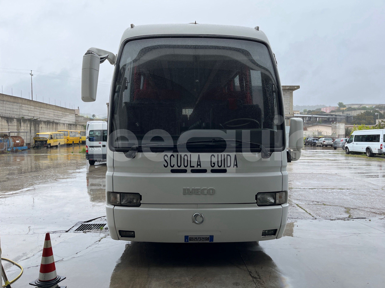 Iveco Euroclass - Bus pariwisata: gambar 2 Iveco Euroclass - Bus pariwisata: gambar 2
