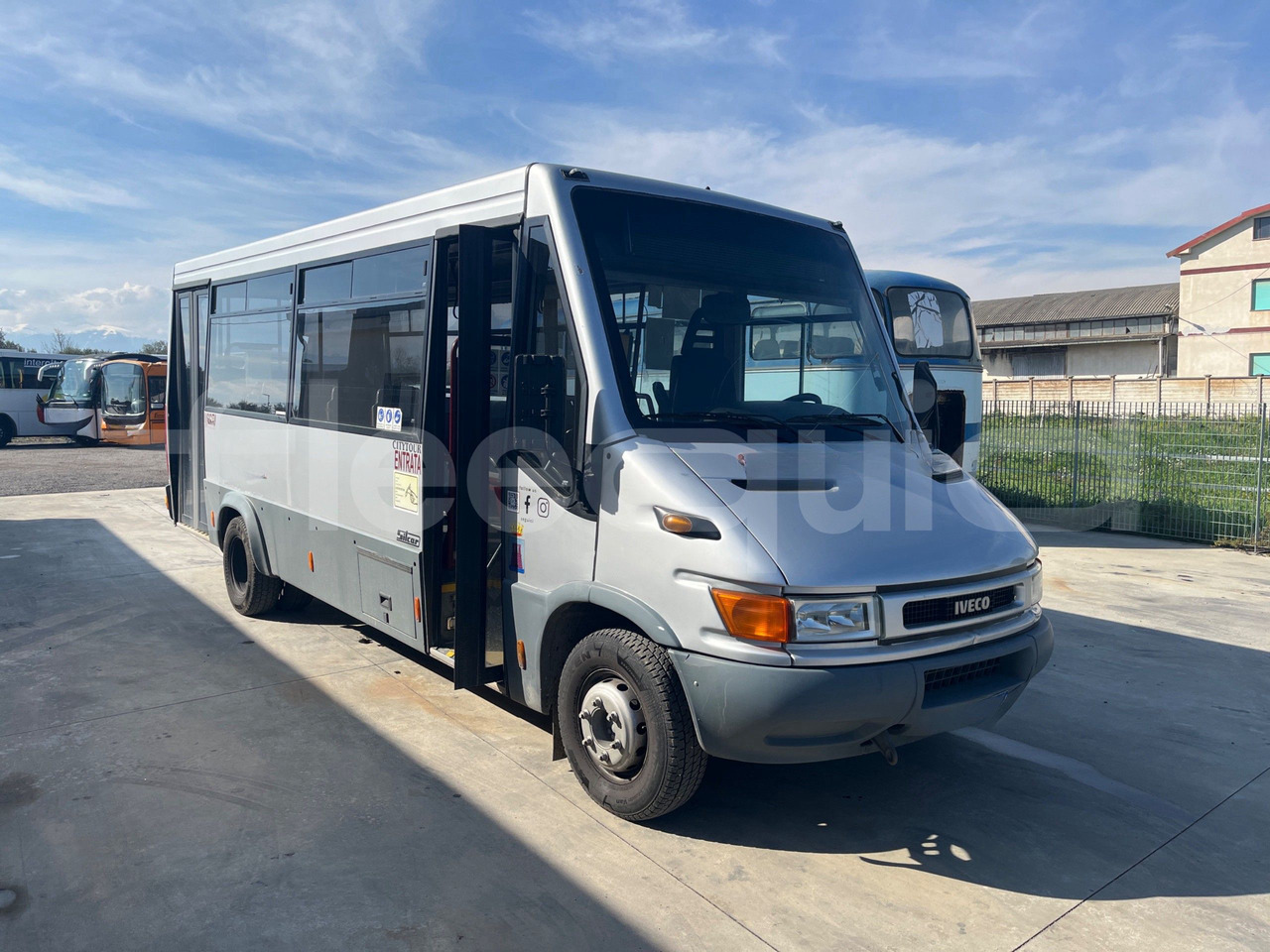 Iveco Sitcar - Bus pinggiran kota: gambar 1 Iveco Sitcar - Bus pinggiran kota: gambar 1