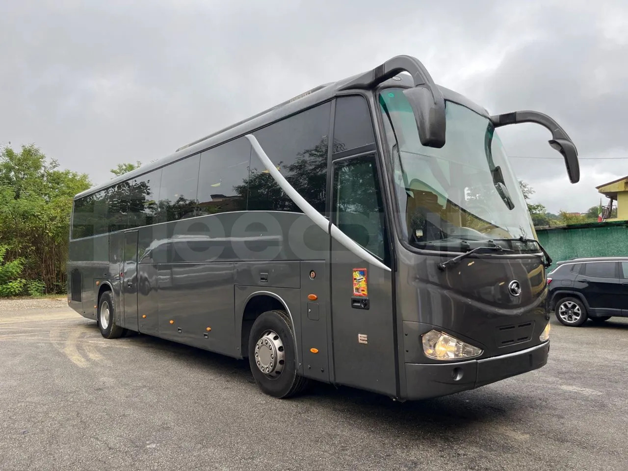 King Long XMQ6127 - Bus pariwisata: gambar 1 King Long XMQ6127 - Bus pariwisata: gambar 1
