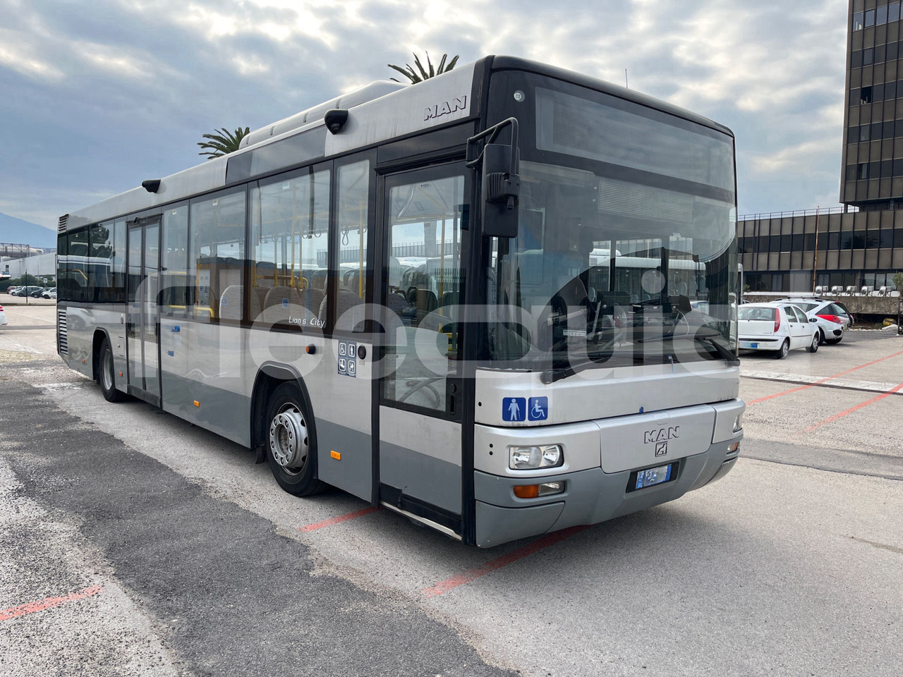 Man Lion's Classic - Bus kota: gambar 1 Man Lion's Classic - Bus kota: gambar 1
