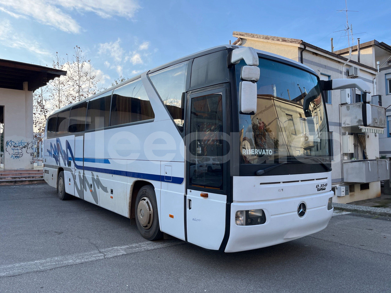 Mercedes-Benz 0 350 - Bus pariwisata: gambar 1 Mercedes-Benz 0 350 - Bus pariwisata: gambar 1