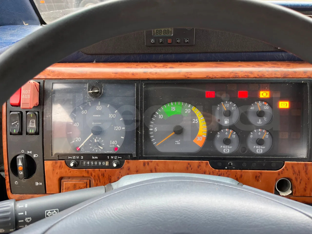 Mercedes-Benz Beluga - Bus pariwisata: gambar 3 Mercedes-Benz Beluga - Bus pariwisata: gambar 3