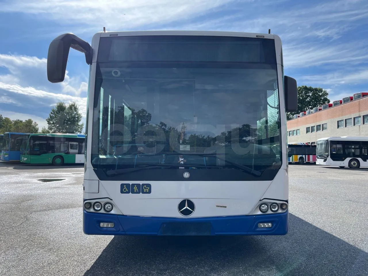 Mercedes-Benz Conecto - Bus kota: gambar 2 Mercedes-Benz Conecto - Bus kota: gambar 2