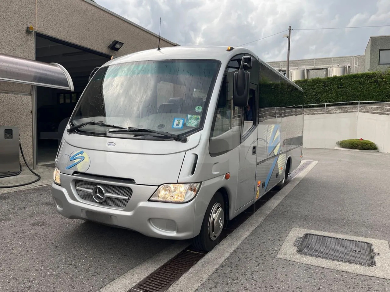 Mercedes-Benz MB 818 S - Bus pariwisata: gambar 4 Mercedes-Benz MB 818 S - Bus pariwisata: gambar 4