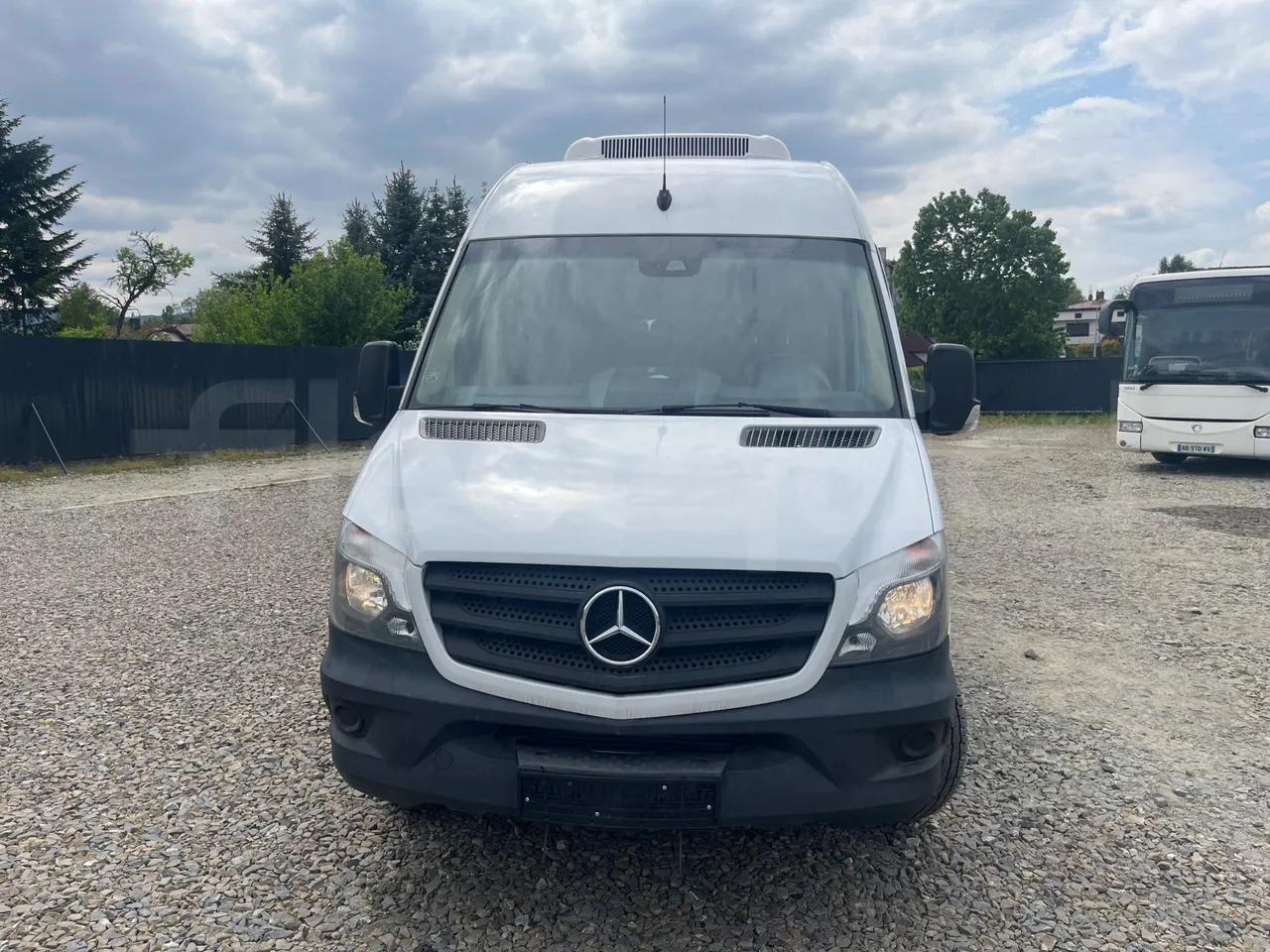 Mercedes-Benz Sprinter - Bus pariwisata: gambar 1 Mercedes-Benz Sprinter - Bus pariwisata: gambar 1
