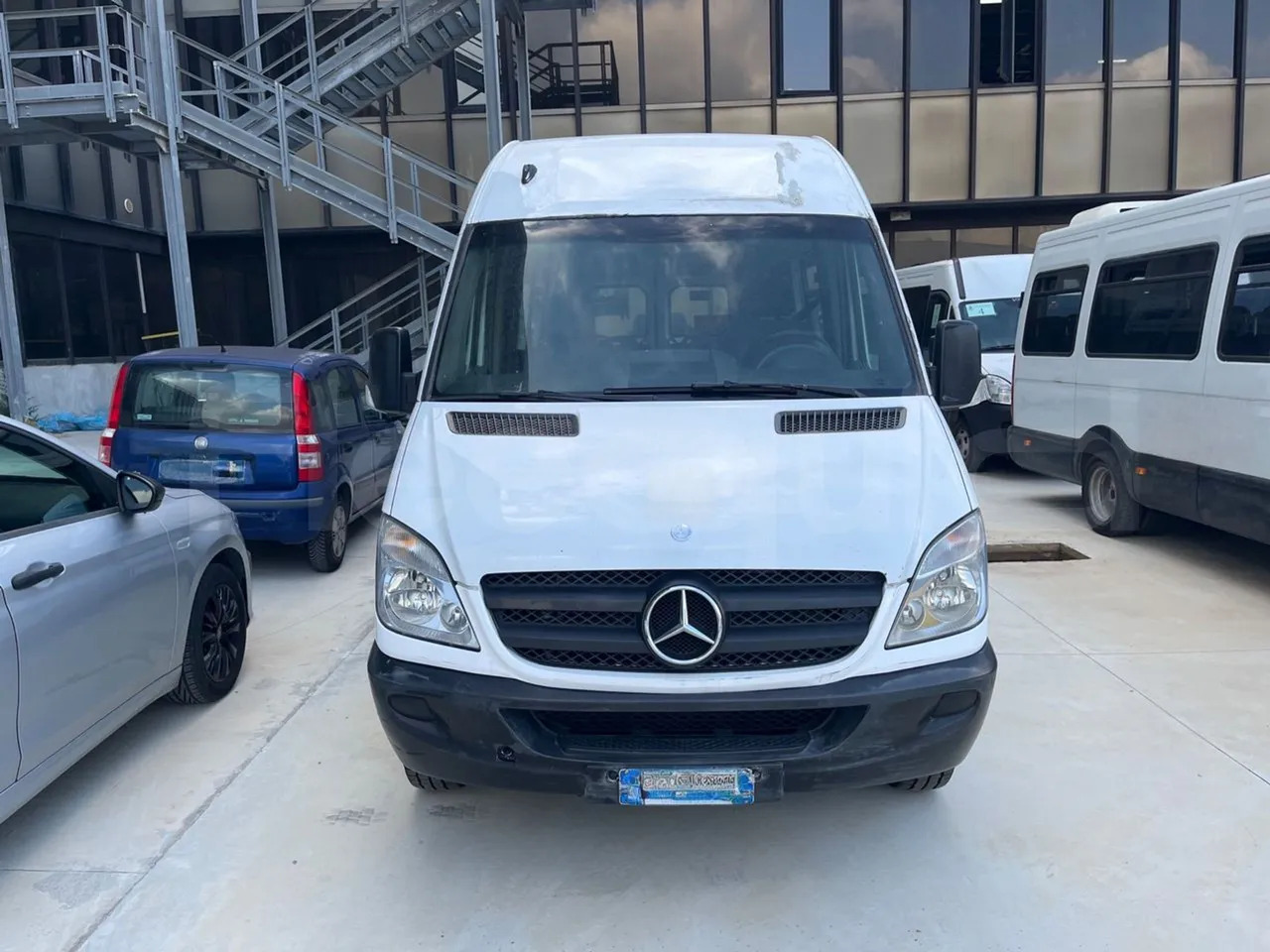 Mercedes-Benz Sprinter - Bus pariwisata: gambar 2 Mercedes-Benz Sprinter - Bus pariwisata: gambar 2