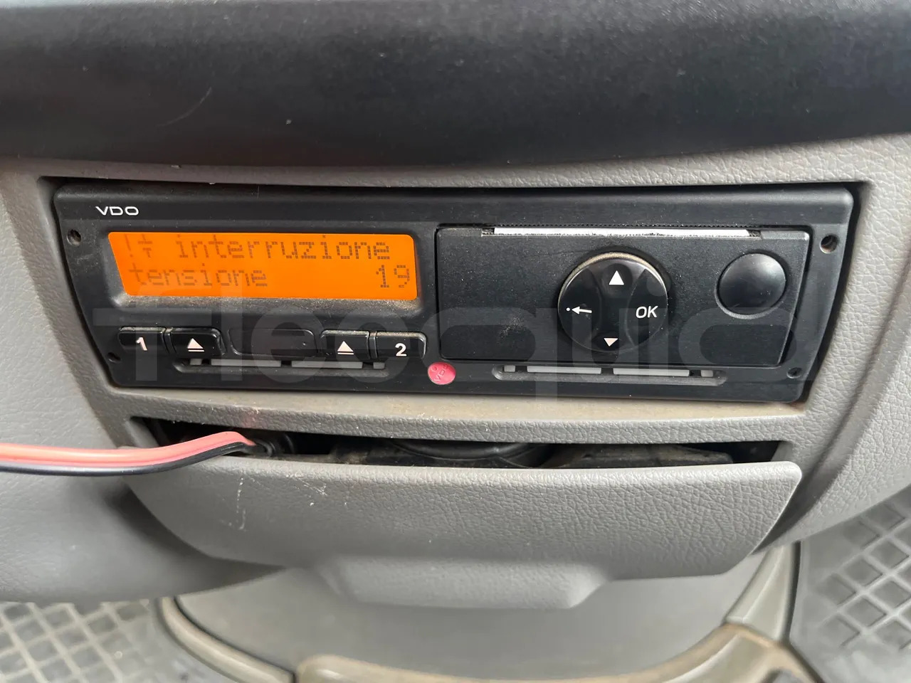 Bus pinggiran kota Mercedes-Benz Sprinter: gambar 20 Bus pinggiran kota Mercedes-Benz Sprinter: gambar 20